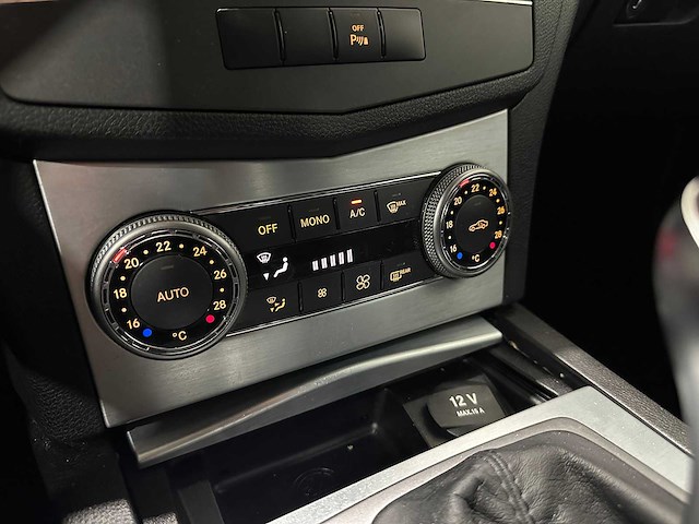 Mercedes-benz c-klasse estate 180 k bl.e.bnsed.av. 35-kpj-4 - afbeelding 9 van  25