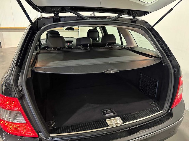 Mercedes-benz c-klasse estate 180 k bl.e.bnsed.av. 35-kpj-4 - afbeelding 15 van  25