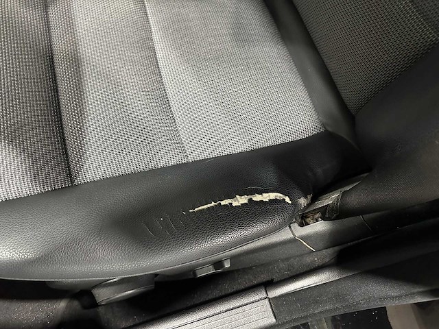 Mercedes-benz c-klasse estate 180 k bl.e.bnsed.av. 35-kpj-4 - afbeelding 16 van  25