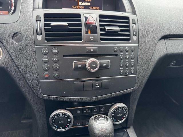 Mercedes-benz c-klasse estate 180 k bluee. bns cl. amg 18'' automaat 86-jgb-9 - afbeelding 8 van  20