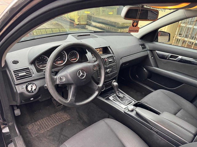 Mercedes-benz c-klasse estate 180 k bluee. bns cl. amg 18'' automaat 86-jgb-9 - afbeelding 11 van  20