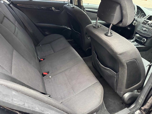Mercedes-benz c-klasse estate 180 k bluee. bns cl. amg 18'' automaat 86-jgb-9 - afbeelding 20 van  20
