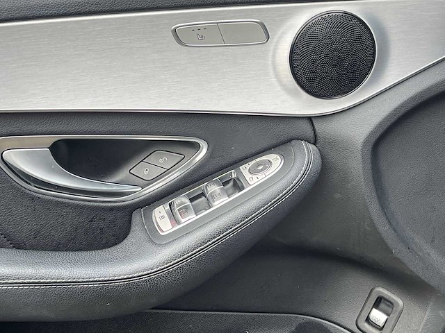 Mercedes-benz c-klasse estate 180 premium plus pack 2019 | xr-632-g - afbeelding 24 van  26