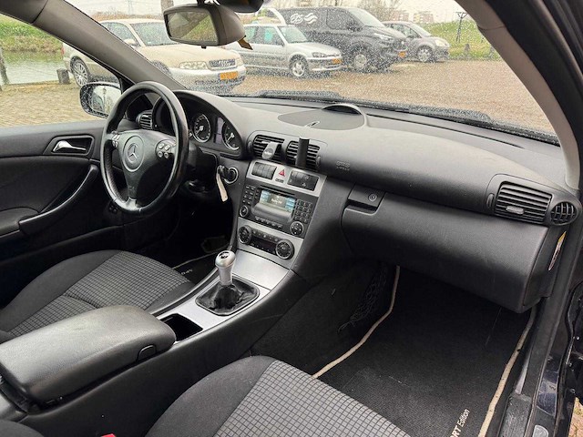 Mercedes-benz c-klasse sportcoupé 230 sport edition v6 204 pk 55-sh-gz - afbeelding 9 van  11
