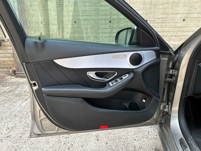 Mercedes-benz c180 business solution amg 156pk 2019 (origineel-nl) c-klasse estate, g-026-rg - afbeelding 10 van  16