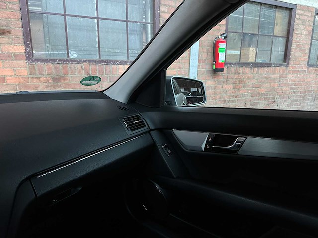 Mercedes-benz c180 cdi blueefficiency business class avantgarde c-klasse estate 120pk 2010 (origineel-nl), 70-npb-5 - afbeelding 30 van  42