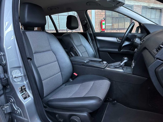 Mercedes-benz c180 cdi blueefficiency business class avantgarde c-klasse estate 120pk 2010 (origineel-nl), 70-npb-5 - afbeelding 36 van  42