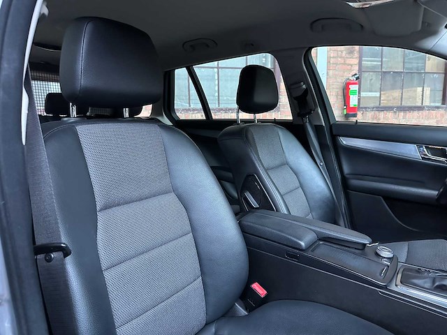 Mercedes-benz c180 cdi blueefficiency business class avantgarde c-klasse estate 120pk 2010 (origineel-nl), 70-npb-5 - afbeelding 37 van  42