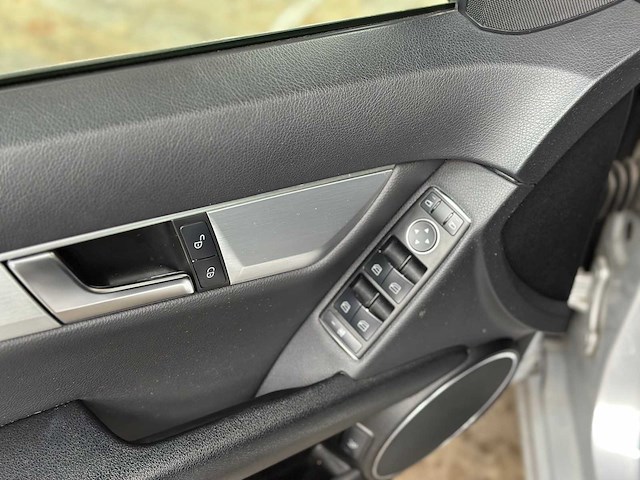 Mercedes-benz c180 cdi business class avantgarde 120pk 2013 c-klasse, 20-zvx-8 - afbeelding 34 van  60