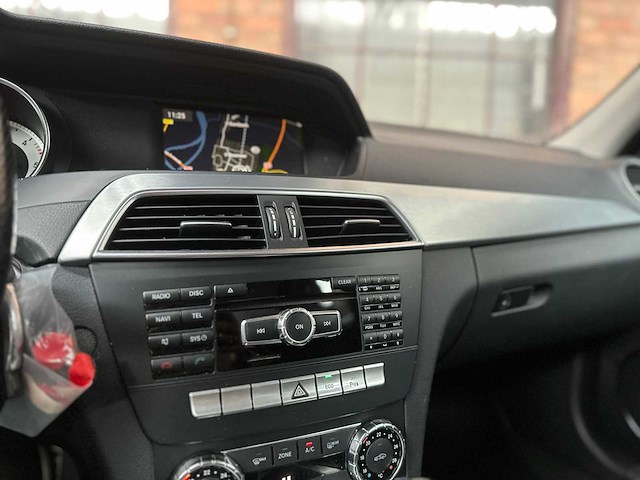 Mercedes-benz c180 cdi business class avantgarde 120pk 2013 c-klasse, 20-zvx-8 - afbeelding 13 van  18