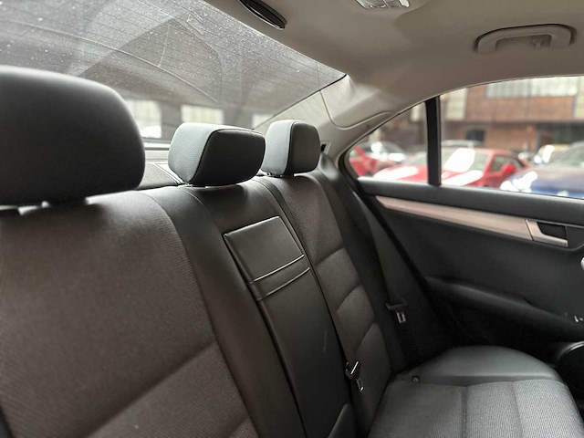 Mercedes-benz c180 cdi business class avantgarde 120pk 2013 c-klasse, 20-zvx-8 - afbeelding 30 van  68