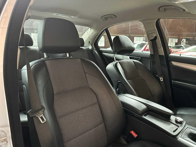 Mercedes-benz c180 cdi business class avantgarde 120pk 2013 c-klasse, 20-zvx-8 - afbeelding 38 van  69