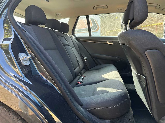 Mercedes-benz c180 estate business 125 c-klasse 157pk 2011, 26-rxv-7 - afbeelding 24 van  35