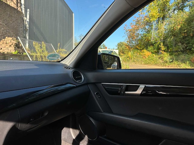 Mercedes-benz c180 estate business 125 c-klasse 157pk 2011, 26-rxv-7 - afbeelding 16 van  35