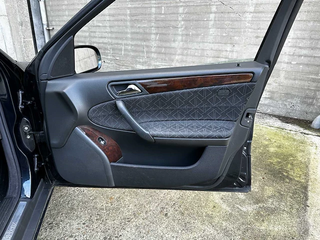 Mercedes-benz c180 kompressor elegance c-klasse combi 143pk 2004 (origineel-nl) automaat, 71-nv-gb - afbeelding 36 van  56