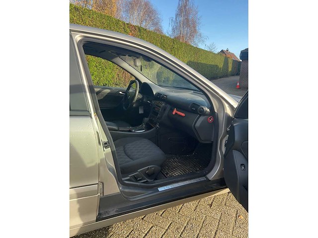 Mercedes-benz c200 cdi 44-lv-rt - afbeelding 2 van  32
