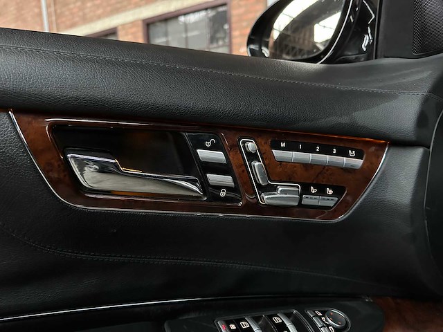 Mercedes-benz cl63 amg 6.2 v8 518pk 2009 youngtimer cl-klasse - afbeelding 32 van  43