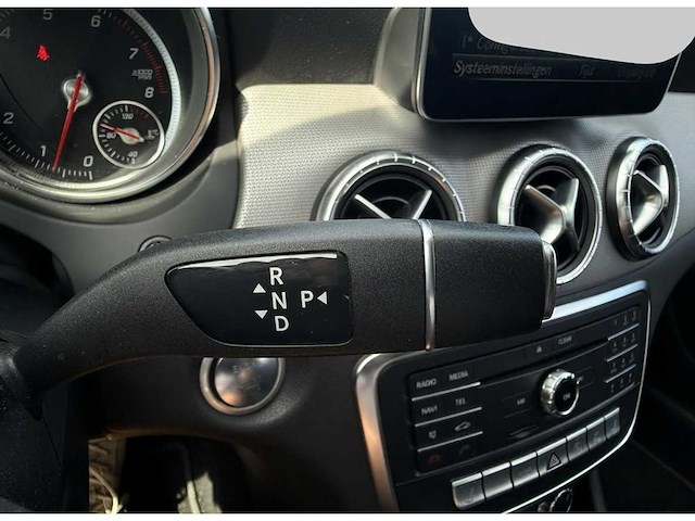 Mercedes-benz cla-klasse 180 business solution | np-496-f i - afbeelding 17 van  24