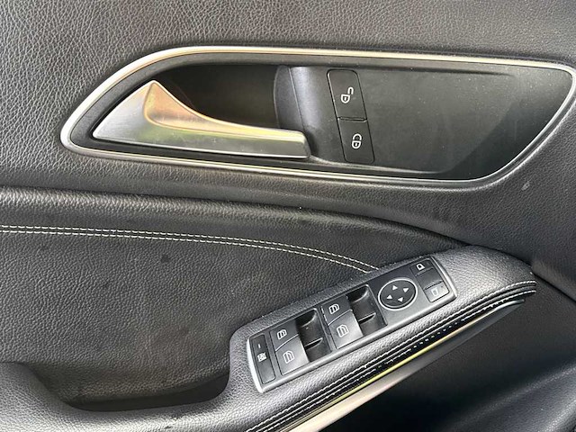 Mercedes-benz cla-klasse shooting brake 180 d business, sl-320-z - afbeelding 8 van  10