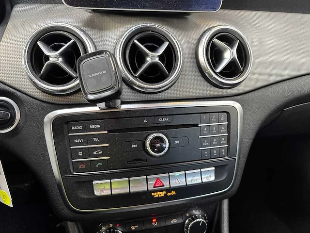 Mercedes-benz cla-klasse shooting brake 180 d business, sl-320-z - afbeelding 6 van  16