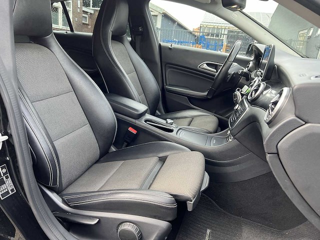 Mercedes-benz cla-klasse shooting brake 200 d lease edition | jg-867-h - afbeelding 19 van  27
