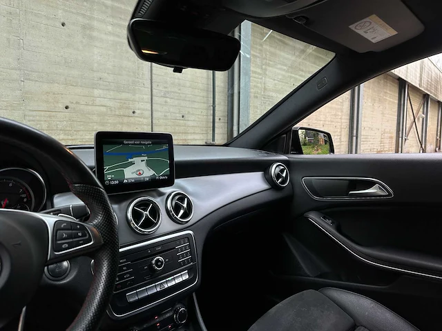 Mercedes-benz cla180 business solution amg cla-klasse 121pk 2018 (origineel-nl), xb-460-z - afbeelding 15 van  57