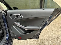 Mercedes-benz cla180 business solution amg cla-klasse 121pk 2018 (origineel-nl), xb-460-z - afbeelding 42 van  57