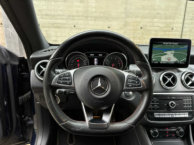 Mercedes-benz cla180 business solution amg cla-klasse 121pk 2018 (origineel-nl), xb-460-z - afbeelding 25 van  58