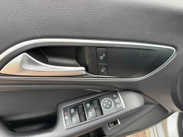 Mercedes-benz cla180 shooting brake ambition - afbeelding 5 van  16