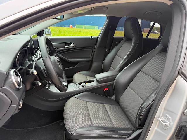 Mercedes-benz cla180 shooting brake ambition - afbeelding 13 van  16