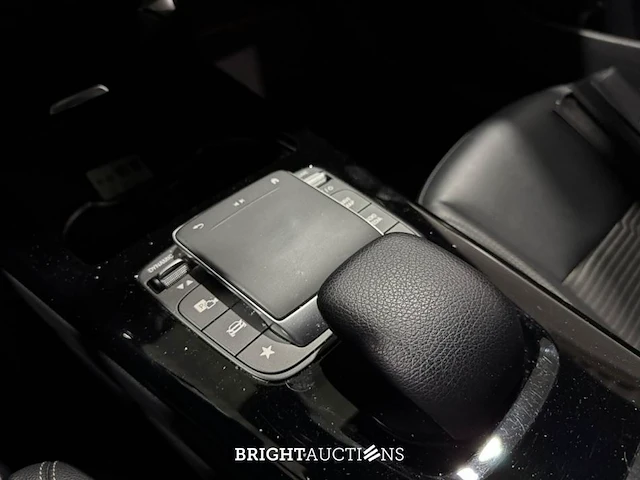 Mercedes-benz cla180 shooting brake business solution 136pk 2022 (origineel-nl) cla-klasse, p-004-vl - afbeelding 6 van  31