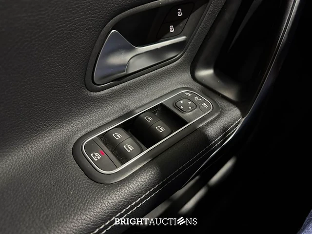 Mercedes-benz cla180 shooting brake business solution 136pk 2022 (origineel-nl) cla-klasse, p-004-vl - afbeelding 9 van  31