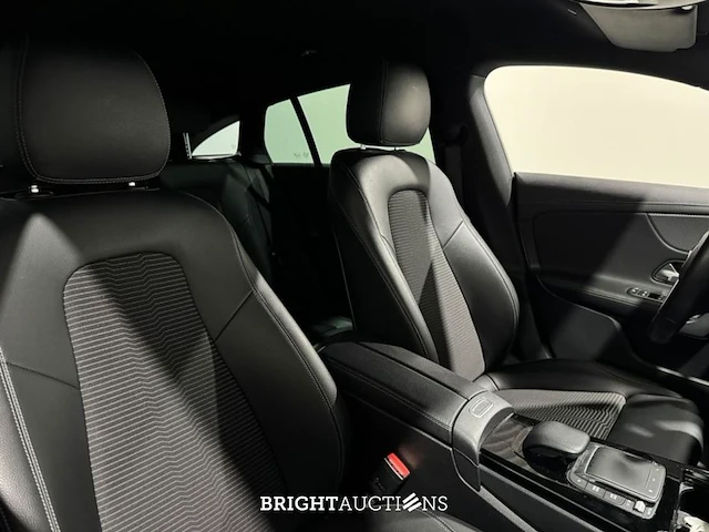 Mercedes-benz cla180 shooting brake business solution 136pk 2022 (origineel-nl) cla-klasse, p-004-vl - afbeelding 30 van  31