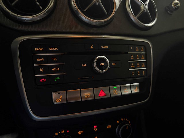 Mercedes-benz cla180d lease edition plus 109pk 2016 (origineel-nl) cla-klasse, kn-171-d - afbeelding 29 van  39