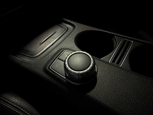 Mercedes-benz cla180d lease edition plus 109pk 2016 (origineel-nl) cla-klasse, kn-171-d - afbeelding 31 van  39