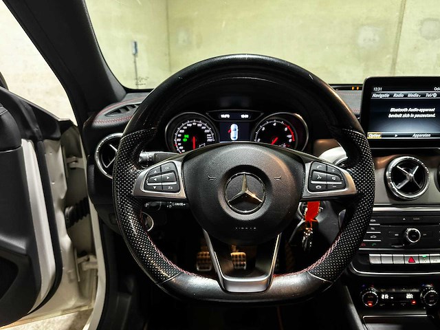 Mercedes-benz cla200 d business solution amg 136pk 2016 cla-klasse - afbeelding 9 van  40