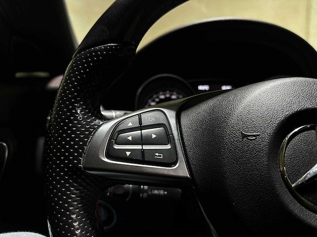 Mercedes-benz cla200 d business solution amg 136pk 2016 cla-klasse - afbeelding 11 van  37