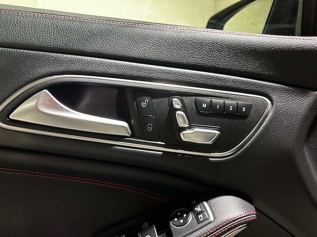 Mercedes-benz cla200 d business solution amg 136pk 2016 cla-klasse - afbeelding 22 van  37