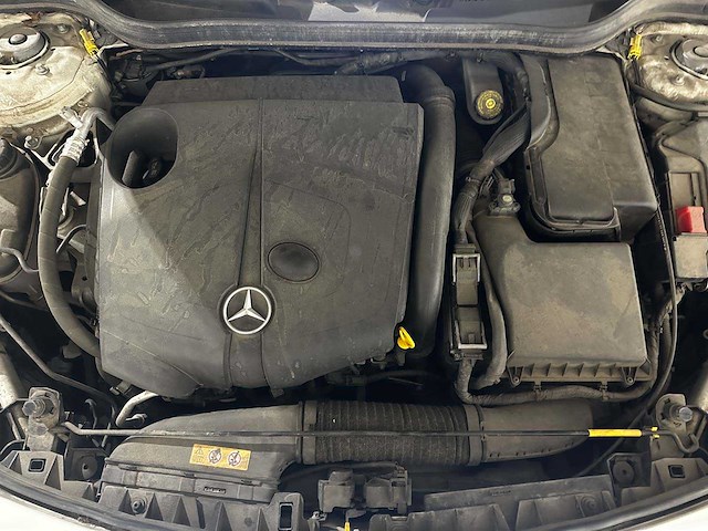 Mercedes-benz cla200 d business solution amg 136pk 2016 cla-klasse - afbeelding 33 van  37