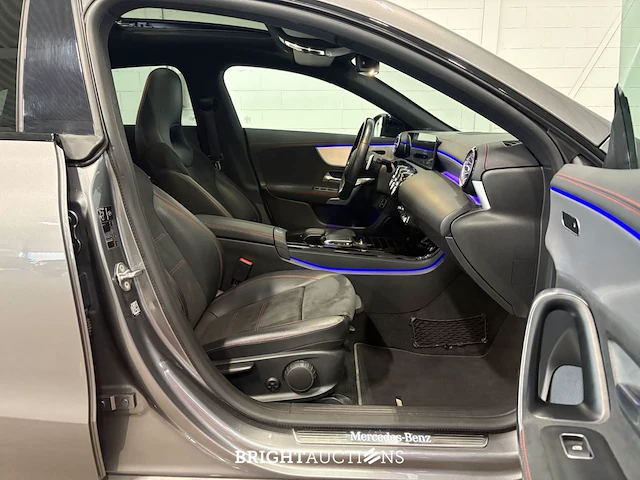 Mercedes-benz cla200 shooting brake business solution amg 163pk 2020 (origineel-nl) cla-klasse, h-204-pz - afbeelding 9 van  24