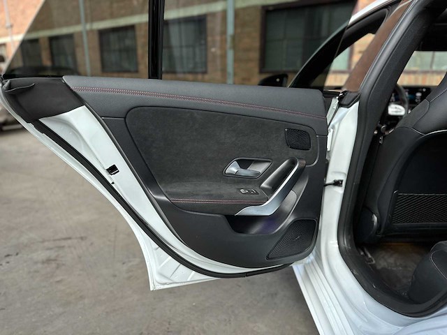 Mercedes-benz cla250 e amg limited business solution 160pk 2020 cla-klasse shooting brake plug-in hybrid, j-472-vn - afbeelding 50 van  68