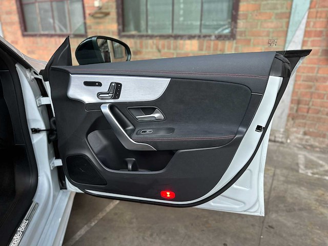 Mercedes-benz cla250 e amg limited business solution 160pk 2020 cla-klasse shooting brake plug-in hybrid, j-472-vn - afbeelding 55 van  68