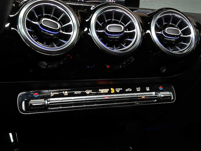 Mercedes-benz cla250 e business solution amg limited cla-klasse shooting brake 160pk 2022, p-675-jh - afbeelding 22 van  69