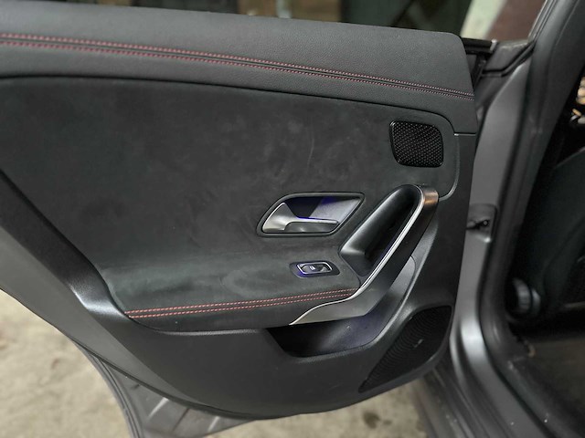 Mercedes-benz cla250 e business solution amg limited cla-klasse shooting brake 160pk 2022, p-675-jh - afbeelding 20 van  36