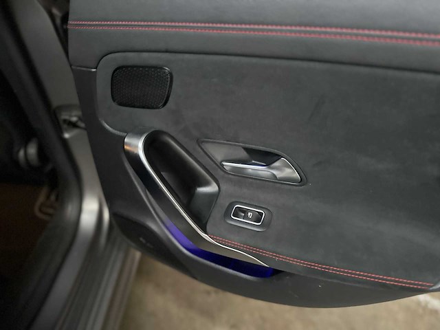 Mercedes-benz cla250 e business solution amg limited cla-klasse shooting brake 160pk 2022, p-675-jh - afbeelding 23 van  43