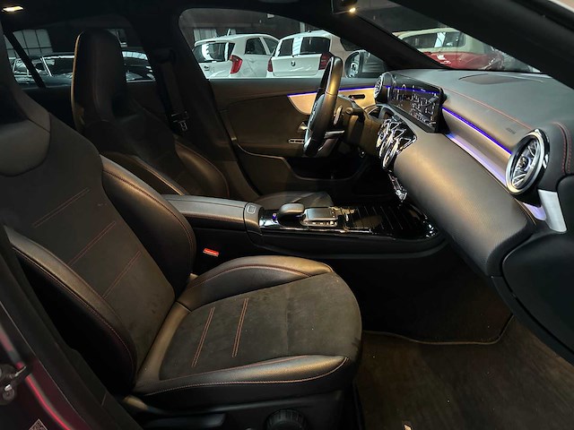 Mercedes-benz cla250 e business solution amg limited cla-klasse shooting brake 160pk 2022, p-675-jh - afbeelding 60 van  69