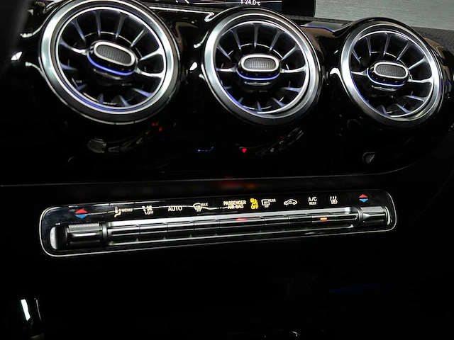 Mercedes-benz cla250 e business solution amg limited cla-klasse shooting brake 160pk 2022, p-675-jh - afbeelding 22 van  69