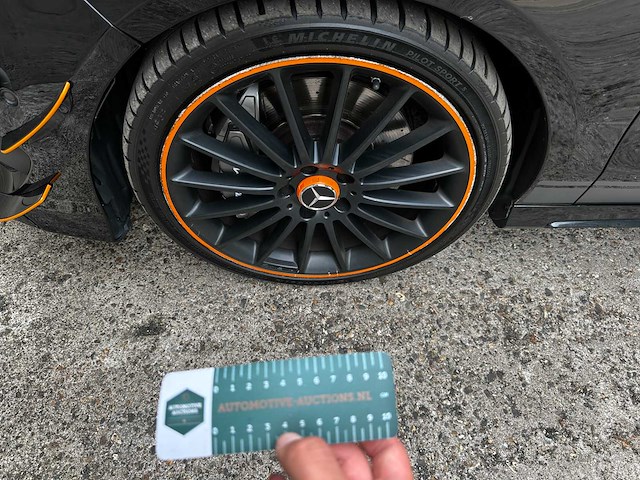 Mercedes-benz cla45 4matic orangeart edition cla-klasse 360pk 2015, nl-kenteken - afbeelding 34 van  43