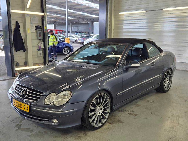 Mercedes-benz clk cabrio 240 elegance automaat, 8-xbd-73 - afbeelding 1 van  9