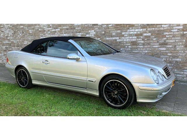 Mercedes-benz clk-klasse cabrio 200 k. elegance 2002 - afbeelding 8 van  14